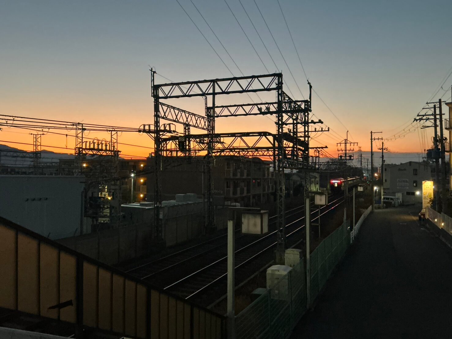オレンジ色に染まる空
